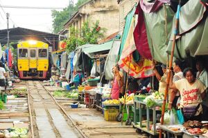 Mae Klong Travel Tips Guide: Cultural Insights, Costs & Eco-Tours